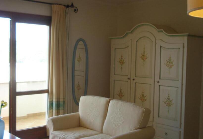 Полулюкс, Valkarana Country Relais