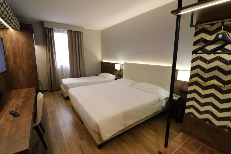 Escritório Estándar, Palace Pontedilegno Resort