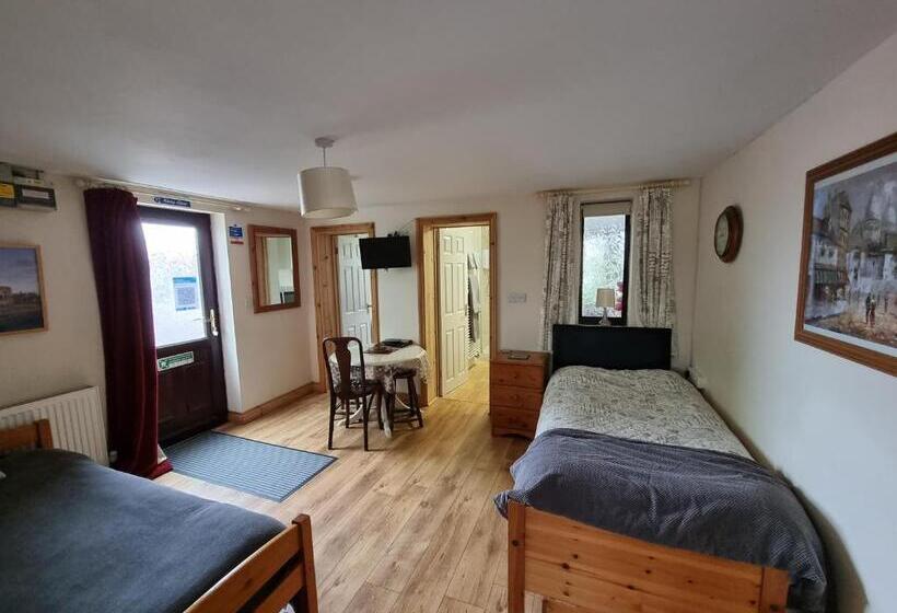 Family Suite, Burnt House Farm