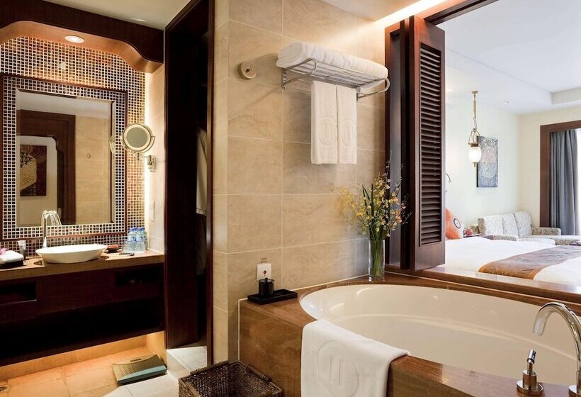 Номер Deluxe Вид на Бассейн, Pullman Sanya Yalong Bay Villas & Resort