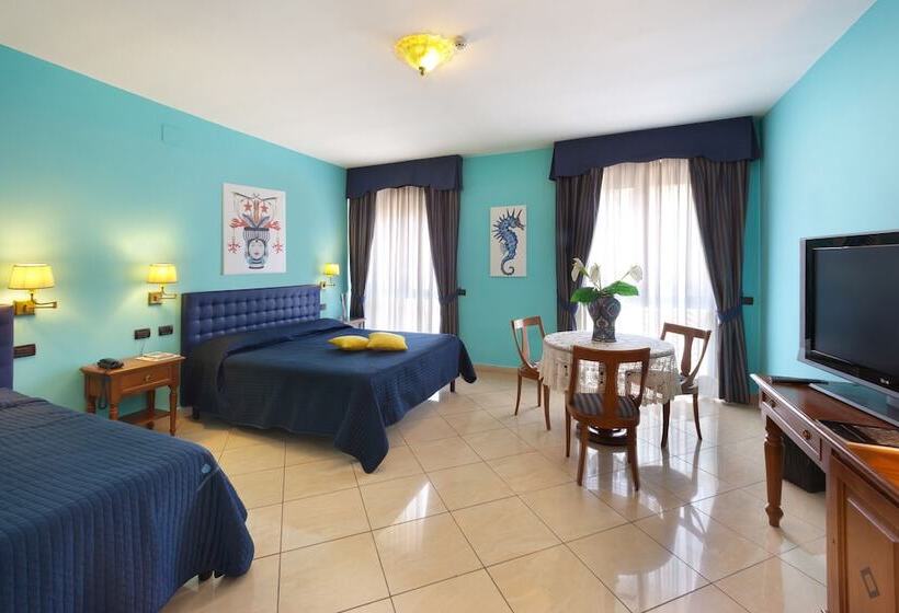 スタンダード４人部屋, Ulisse Deluxe Hostel