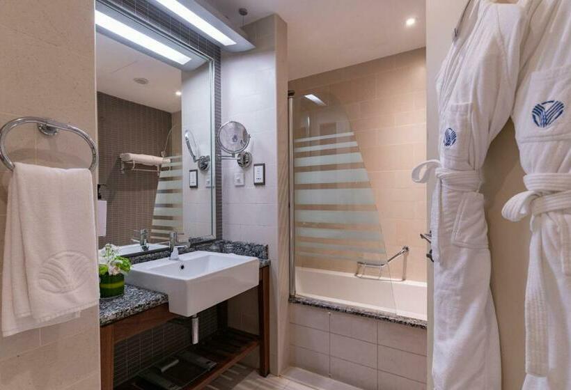 Номер Стандарт Вид на Море с Балконом, Amwaj Rotana, Jumeirah Beach   Dubai