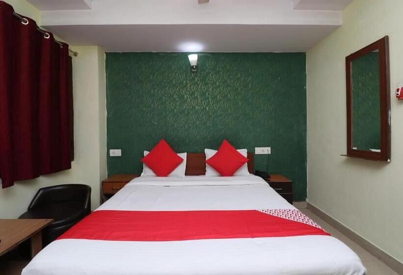 اتاق استاندارد, Capital O Hotel R Inn