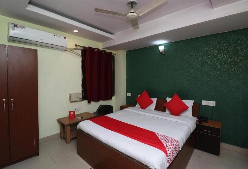 اتاق استاندارد, Capital O Hotel R Inn