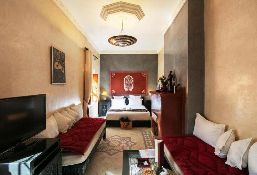 سوییت خانوادگی, Riad Alili