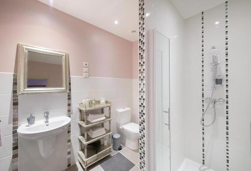 Номер Стандарт Вид на Сад, La Closerie Saint Vincent, Chambres D Hôtes Amboise