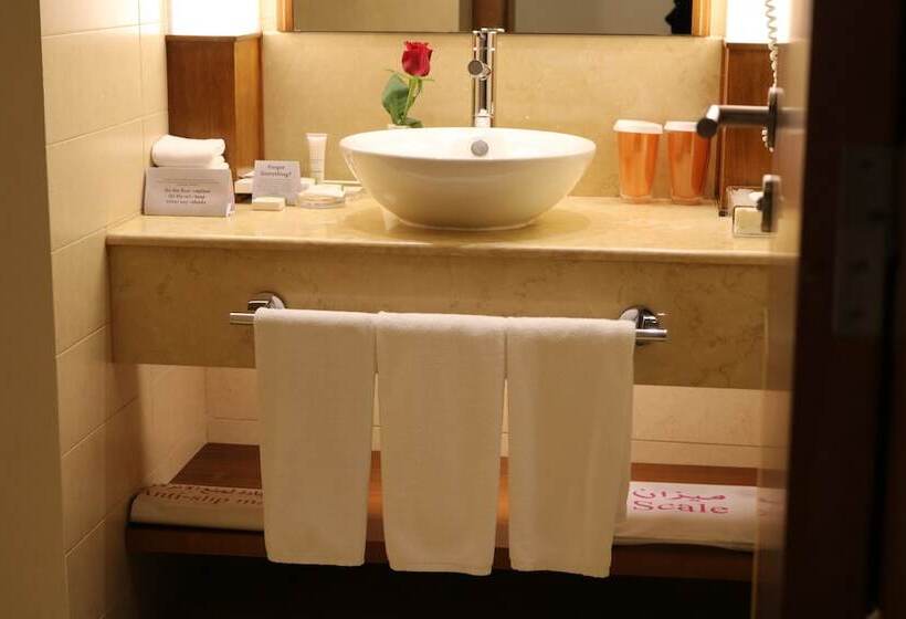 اتاق استاندارد, Crowne Plaza Sohar, An Ihg