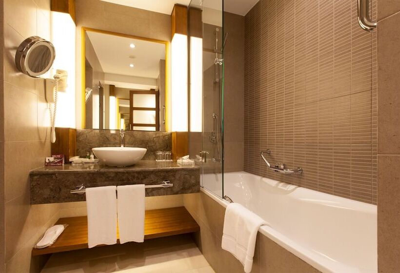 اتاق استاندارد, Crowne Plaza Sohar, An Ihg