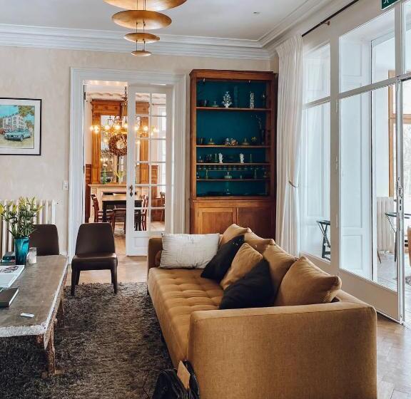 Номер Стандарт Вид на Сад, Château Charles