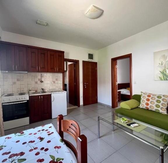 آپارتمان 1 خوابه, Apartments Sirena