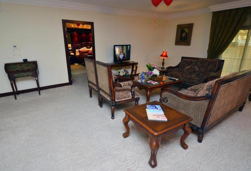 سوییت, The Convention Center & Royal Suites