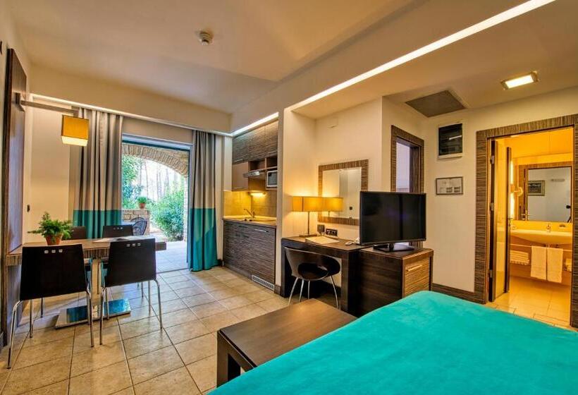 Апартаменты Комфорт 1 Спальня, Zaton Holiday Resort