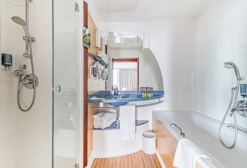 Президентский Люкс, Novotel Suites Marseille Centre Euromed