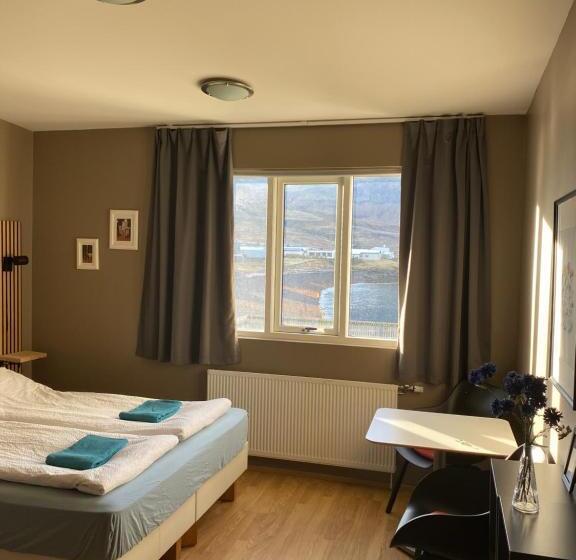اتاق لوکس با چشم‌انداز دریا, Stöð Guesthouse And Apartments