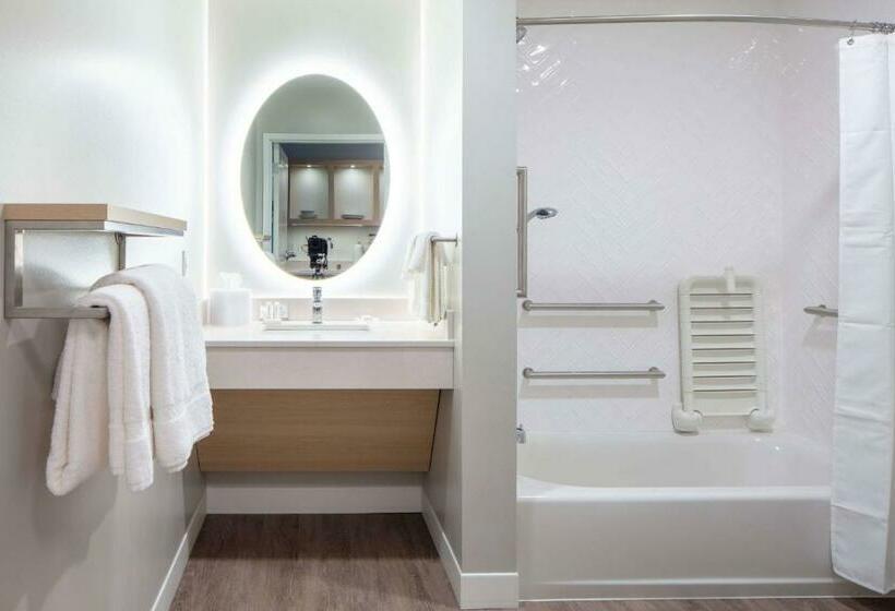 Студио Стандарт Кровать Кинг, Towneplace Suites By Marriott Milwaukee West Bend