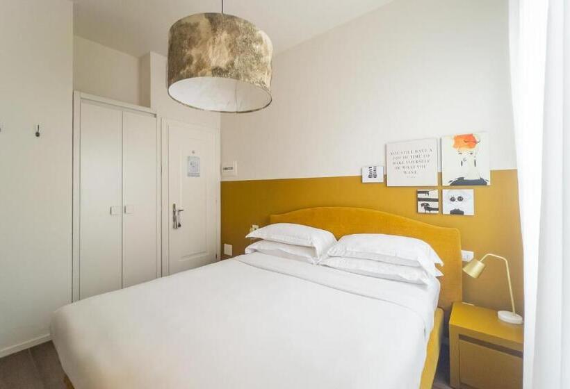 اتاق عادی, Lu. B&b