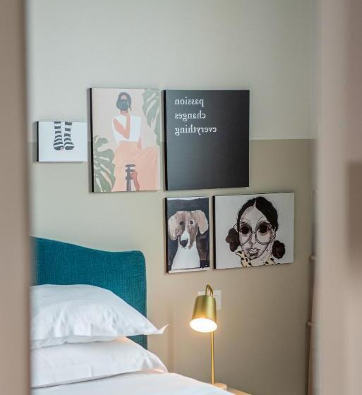 اتاق استاندارد با چشم‌انداز دریا, Lu. B&b
