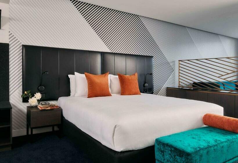수피리어 스위트, Movenpick Hotel Melbourne On Spencer