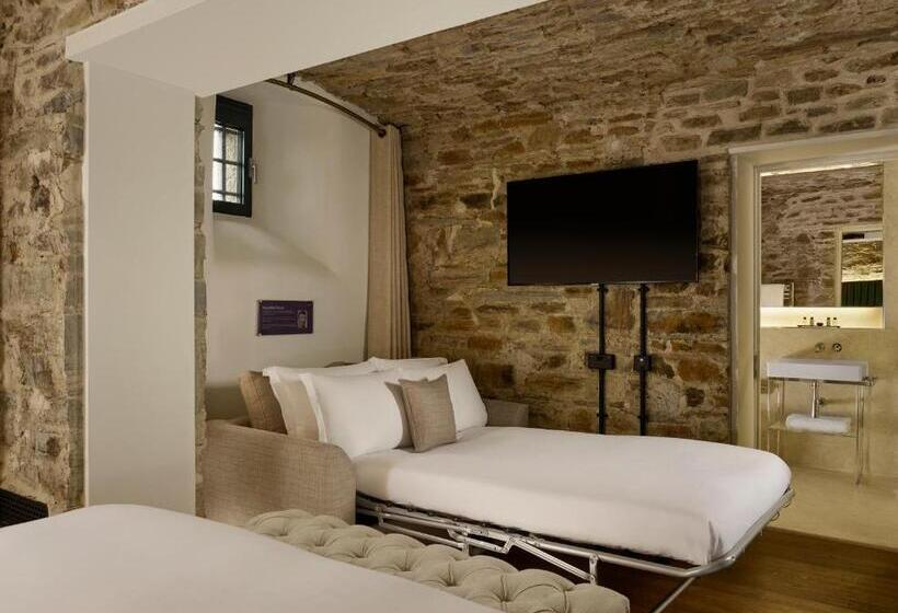 Семейный Номер, Bodmin Jail