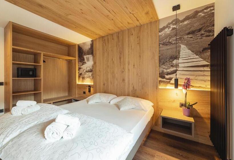 자쿠지 스위트, Castel Mani