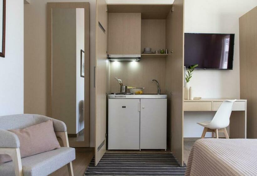 سوییت جونیور, Gallery Suites & Residences