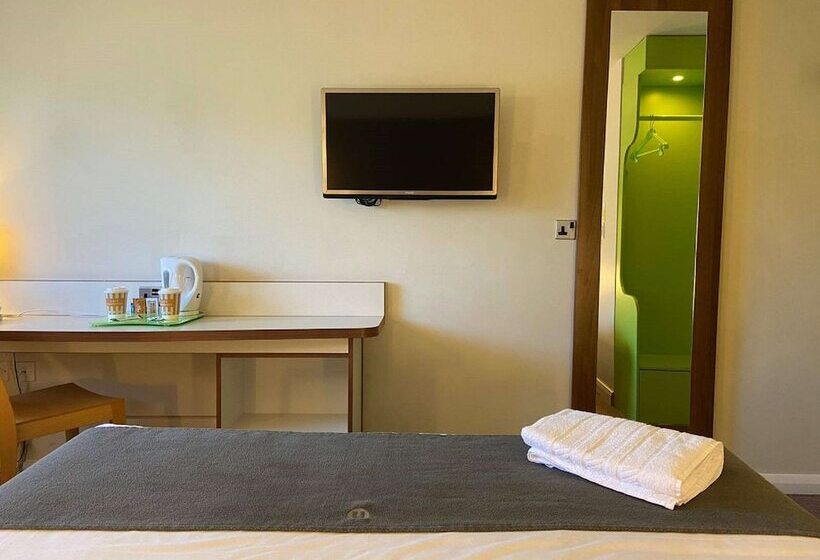 Номер Стандарт Двуспальная Кровать, Campanile Hotel Northampton