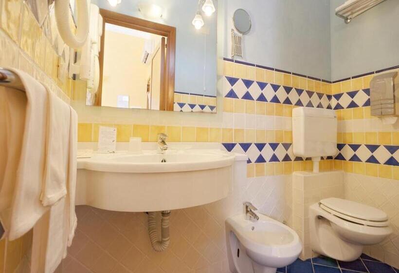 Habitación Estándar Individual, Clelia