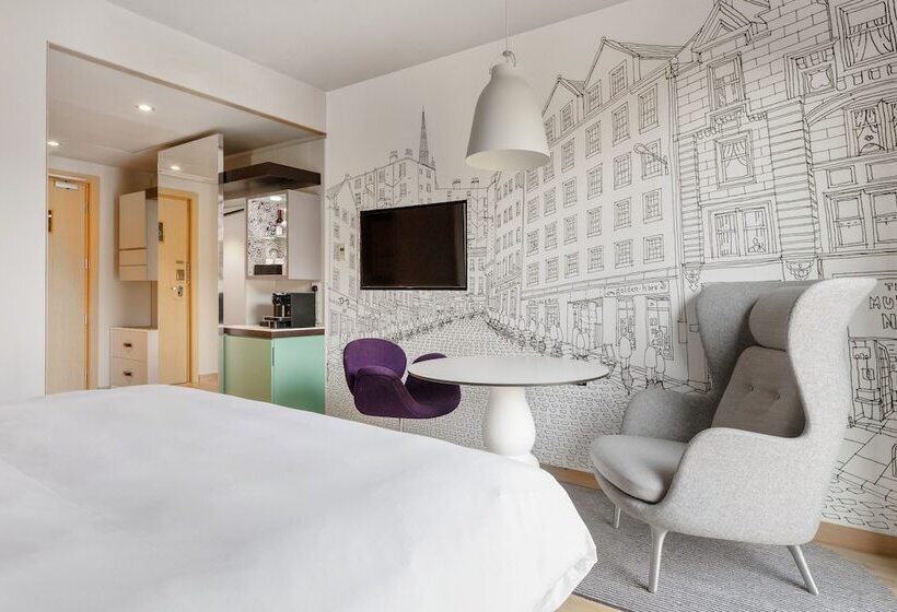 Номер Стандарт, Radisson Collection Hotel, Royal Mile Edinburgh
