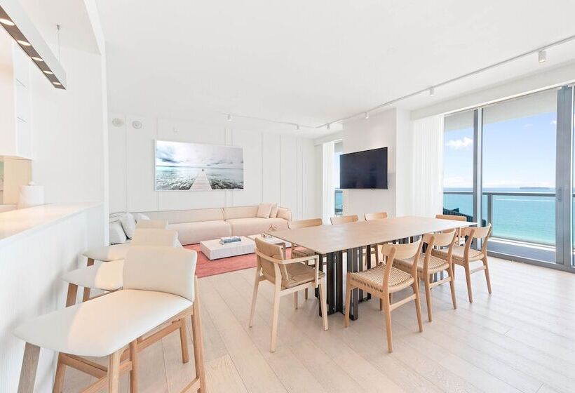3 Bedroom Suite, W South Beach