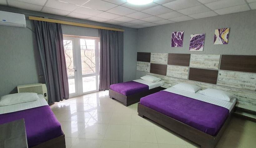 Четырехместный Номер Superior, Nar Motel