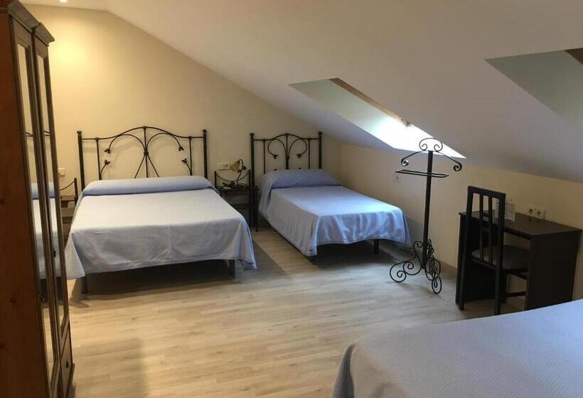 Четырехместный Номер Стандарт, Hostal San Martin