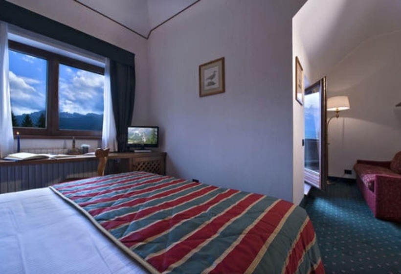 Номер Стандартный с Видом, Boutique Hotel Villa Blu Cortina D Ampezzo