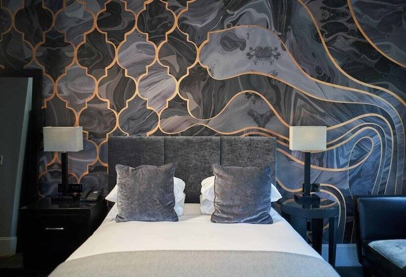 Номер Стандарт, Malmaison Liverpool