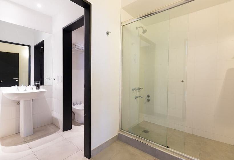 Quarto Estandar, Be Hollywood!