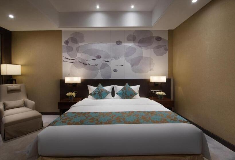 Номер Superior, Shenyang Huaqiang Novlion