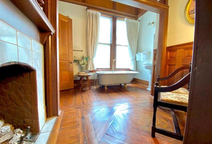 Номер Deluxe Кровать Кинг, Hogan House Bed And Breakfast At Rose Hill