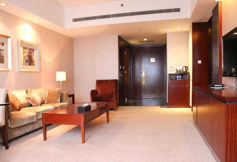Люкс Кровать Кинг, Crowne Plaza Yantai Sea View, An Ihg