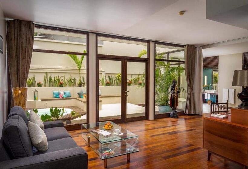 带按摩浴盆的套房, Heritage Suites