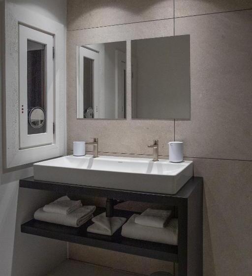 Люкс Deluxe Кровать Кинг, Domaine De Casanghjulina