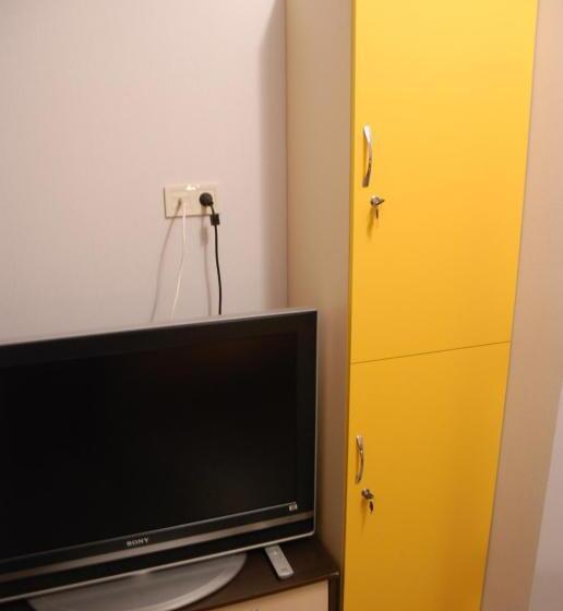 اتاق استاندارد, Green Apple Hostel