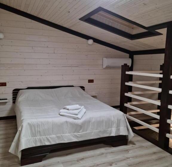 Семейный Полулюкс, Chorna Skelya Resort & Wellness