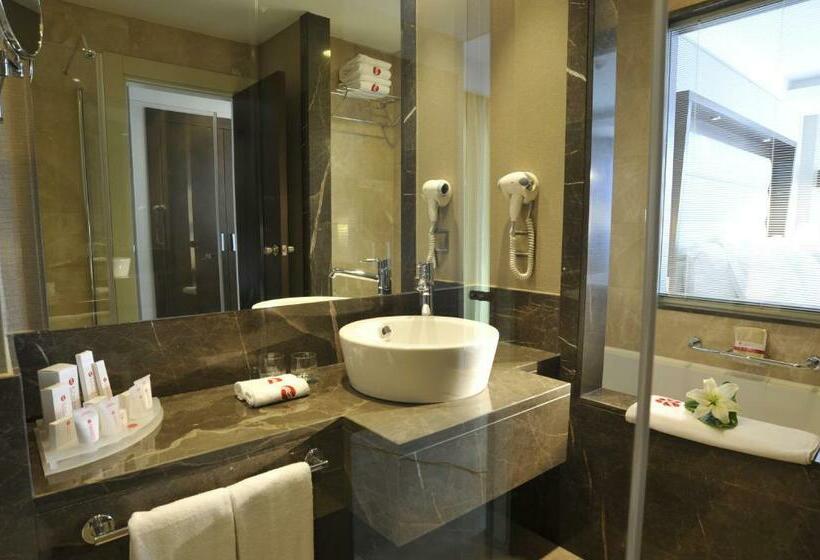 سوییت خانوادگی, Ramada Plaza Antalya
