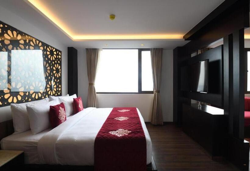 스탠다드 룸 킹사이즈 침대, Ramada By Wyndham Gangtok Hotel & Casino Golden