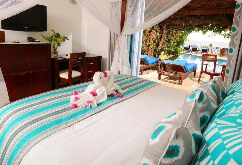 Junior swim-up suite, Calabash Cove Resort And Spa   Adults Only