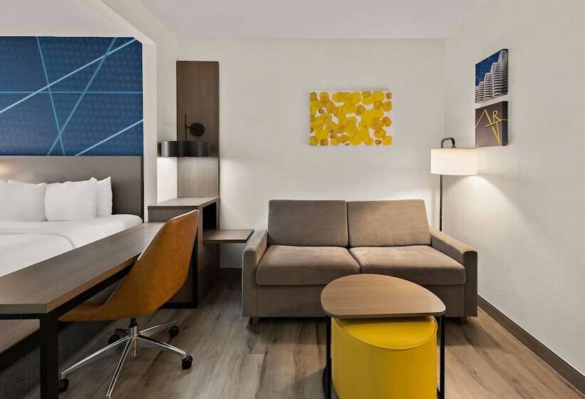 스위트, Comfort Suites Columbus East Broad