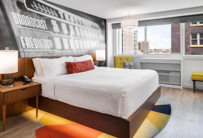חדר סטנדרט עם מיטת קינג, Indigo   Memphis Downtown, An Ihg