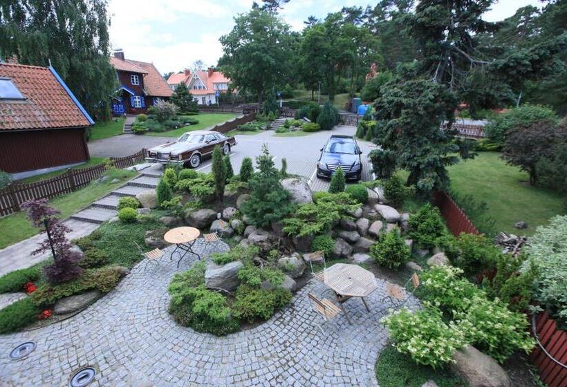 آپارتمان 1 خوابه با چشم‌انداز باغ, Vila Neringa