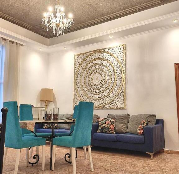 Номер Стандарт, Hostal Orleans