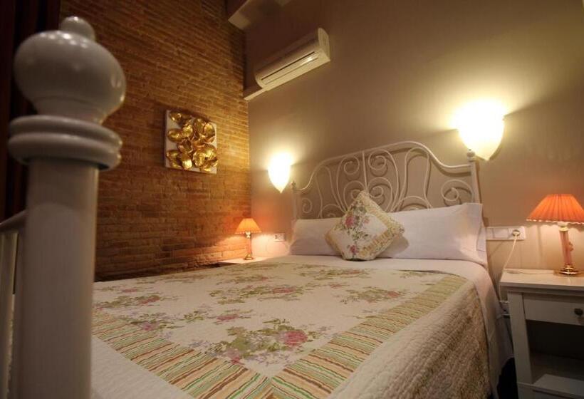 Номер Стандарт Трехместный, Hostal Orleans