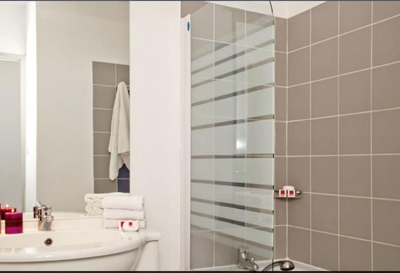 스탠다드 스튜디오, Apparthotel Séjours & Affaires Manosque